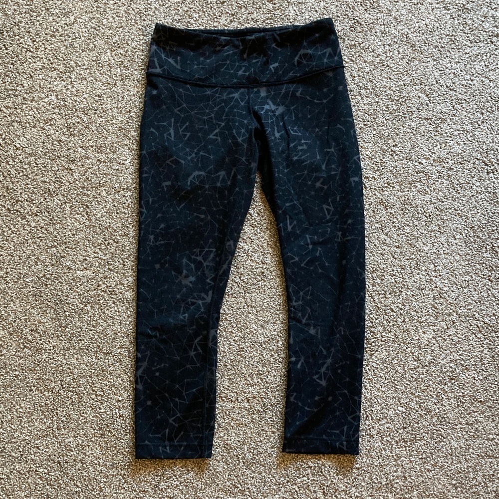 Lululemon Geometric Print Cropped Leggings